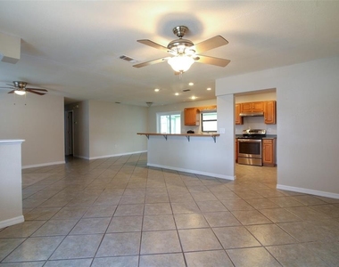 5619 6th Street Se - Photo Thumbnail 6