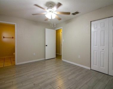 5619 6th Street Se - Photo Thumbnail 12