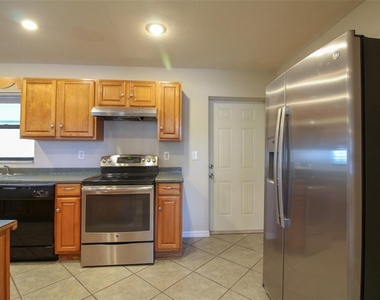 5619 6th Street Se - Photo Thumbnail 10