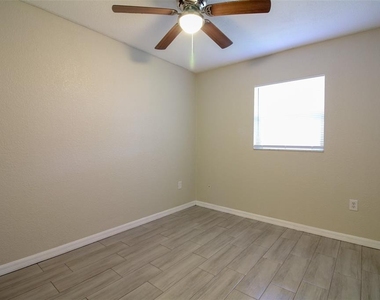 5619 6th Street Se - Photo Thumbnail 14