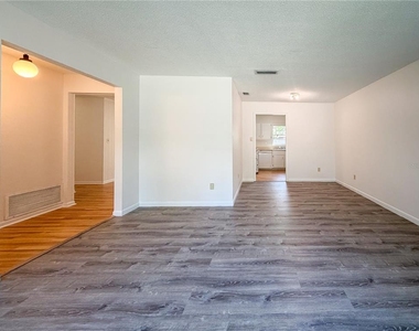 5631 Nw 29th Street - Photo Thumbnail 1