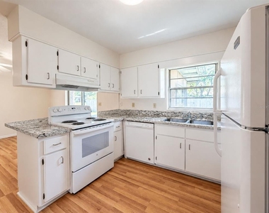 5631 Nw 29th Street - Photo Thumbnail 7