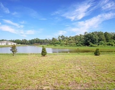 4033 Ambrose Avenue - Photo Thumbnail 16
