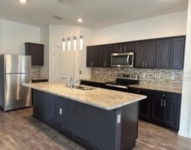 16119 Florets Drive - Photo Thumbnail 4