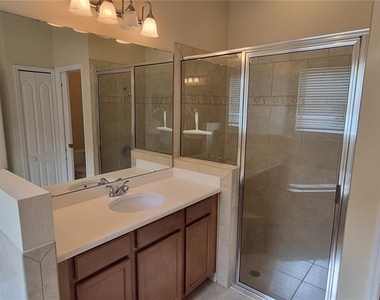 108 Flame Vine Way - Photo Thumbnail 23
