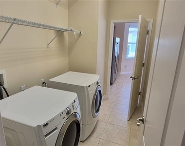 108 Flame Vine Way - Photo Thumbnail 16