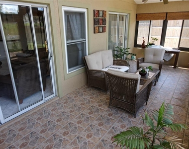 1717 Burnham Court - Photo Thumbnail 35