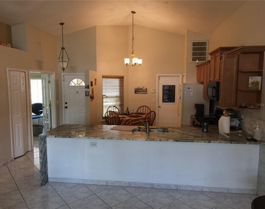 1717 Burnham Court - Photo Thumbnail 15