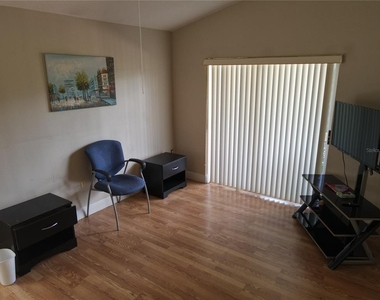 1717 Burnham Court - Photo Thumbnail 25