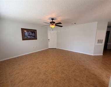 4600 E Moody Boulevard - Photo Thumbnail 5