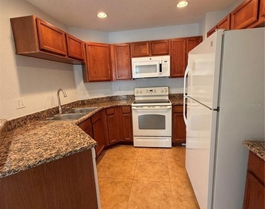4600 E Moody Boulevard - Photo Thumbnail 9