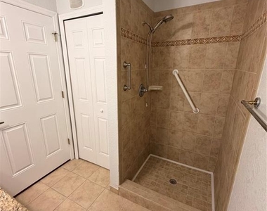 4600 E Moody Boulevard - Photo Thumbnail 16