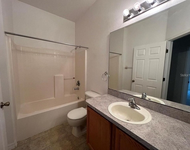 134 Ryberry Drive - Photo Thumbnail 5