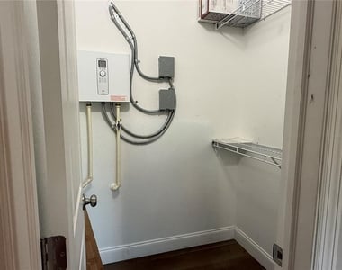 10371 Kidron Avenue - Photo Thumbnail 7
