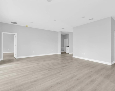 24504 Peppercorn Road - Photo Thumbnail 8