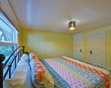 2408 Hillview Street - Photo Thumbnail 20