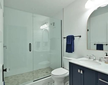 2408 Hillview Street - Photo Thumbnail 7