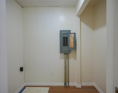 6515 3rd Street Court W - Photo Thumbnail 28