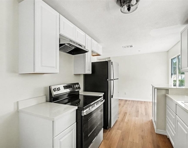 6515 3rd Street Court W - Photo Thumbnail 18
