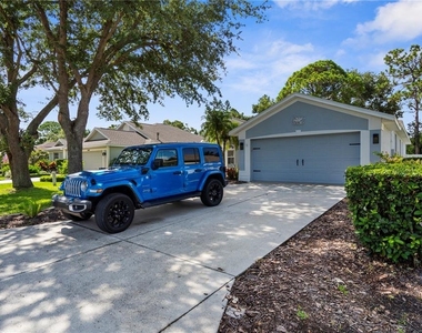4936 Creekside Trail - Photo Thumbnail 25