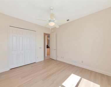 2012 Island Estates Drive - Photo Thumbnail 10