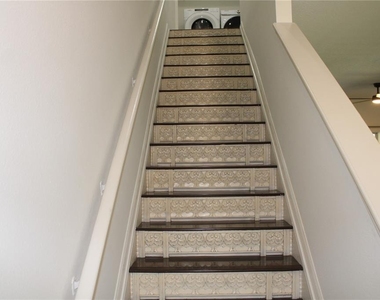 3429 Parkridge Circle - Photo Thumbnail 35