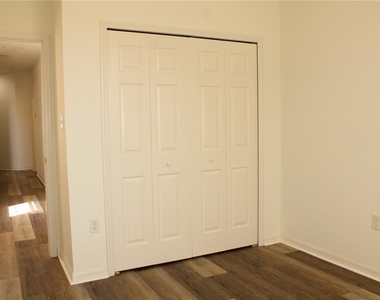 3429 Parkridge Circle - Photo Thumbnail 30