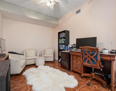 610 Riviera Dunes Way - Photo Thumbnail 15