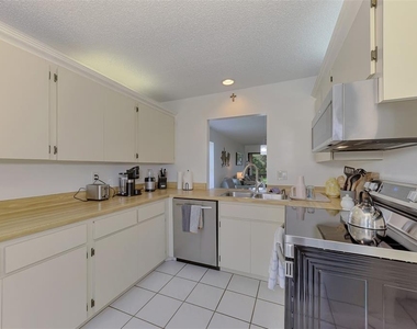 952 N Beneva Road - Photo Thumbnail 24