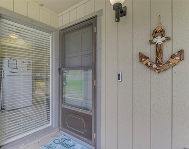 952 N Beneva Road - Photo Thumbnail 4