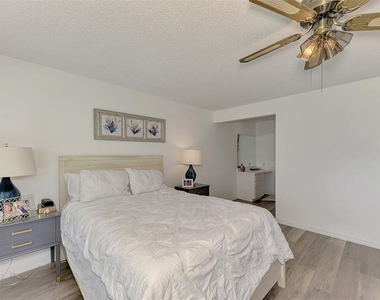 952 N Beneva Road - Photo Thumbnail 28