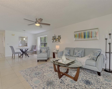 952 N Beneva Road - Photo Thumbnail 14