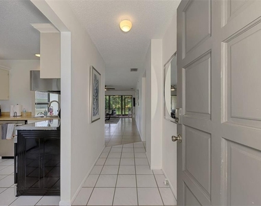 952 N Beneva Road - Photo Thumbnail 5