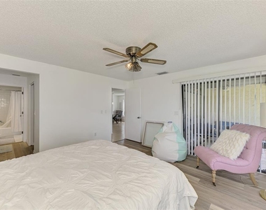 952 N Beneva Road - Photo Thumbnail 29