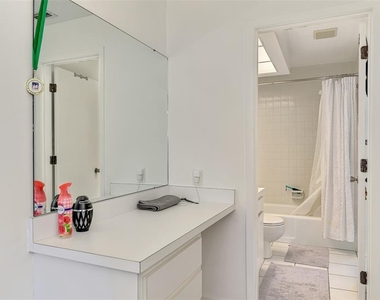 952 N Beneva Road - Photo Thumbnail 30