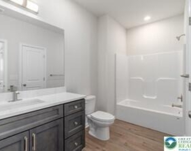430 Cambria Street - Photo Thumbnail 4