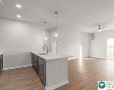 430 Cambria Street - Photo Thumbnail 1