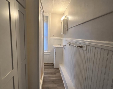 732 Broadway - Photo Thumbnail 6