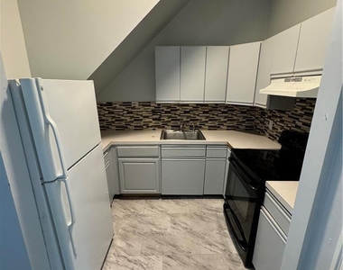 41 N 11th Street - Photo Thumbnail 7