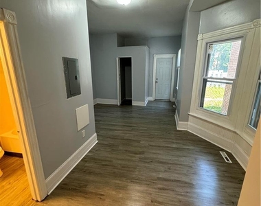 41 N 11th Street - Photo Thumbnail 11