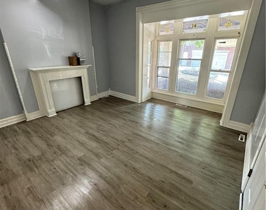 41 N 11th Street - Photo Thumbnail 2