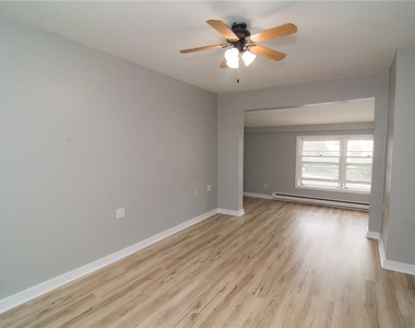 215 Franklin Street - Photo Thumbnail 12