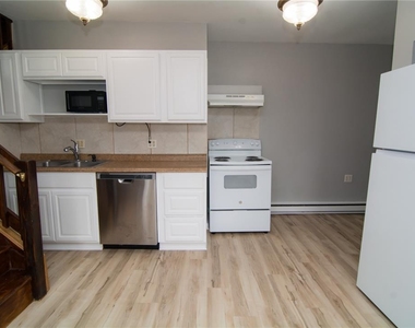 215 Franklin Street - Photo Thumbnail 2