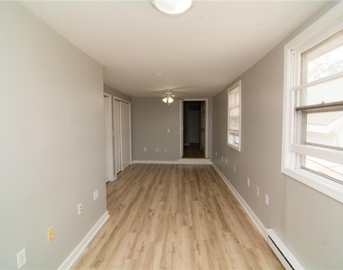 215 Franklin Street - Photo Thumbnail 23