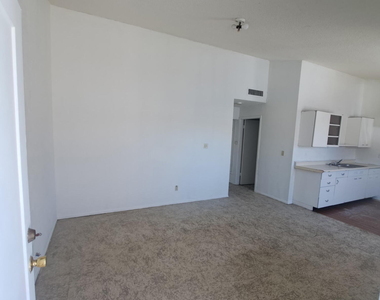 623 Ne Davis Street - Photo Thumbnail 6