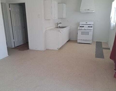 623 Ne Davis Street - Photo Thumbnail 5