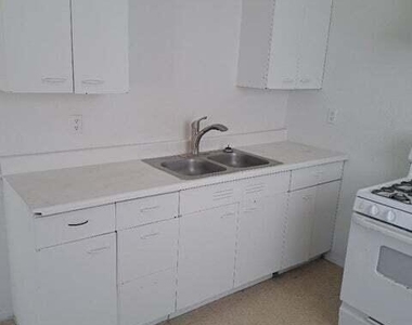 623 Ne Davis Street - Photo Thumbnail 6