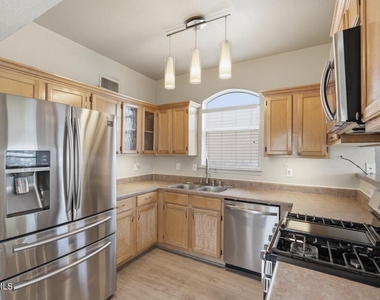 9900 Marine Circle - Photo Thumbnail 3