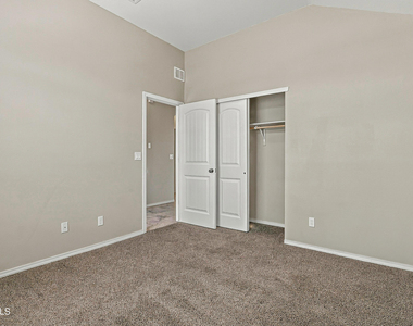 13805 Garforth Avenue - Photo Thumbnail 29