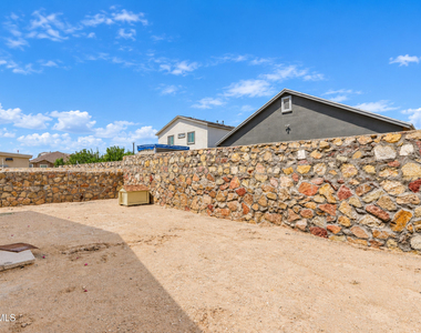 13805 Garforth Avenue - Photo Thumbnail 33